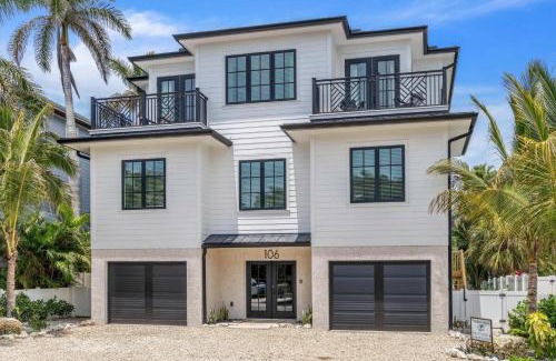 Bradenton Beach House | The Mystical Rose