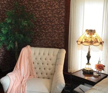 Nauvoo Bed & Breakfast | The Nauvoo Grand Bed & Breakfast