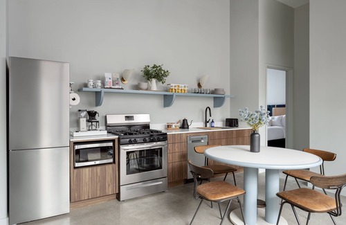 Near West Side Apartment | The Neighborhood Hotel-Little Italy
