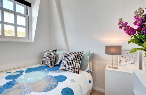Montpelier House | The Nest - One Bedroom House, Sleeps 2