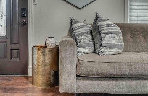 Central Oklahoma City House | The Noir