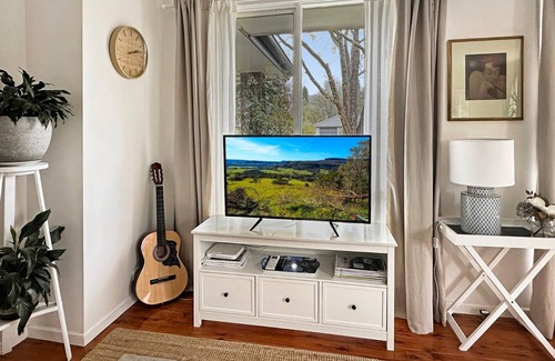 Bowral House | The Nook - centrally located