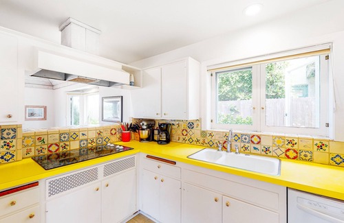 South Oceanside House | The Normandy House at Saint Malo Spacious and Charming Retreat with tons of amenities