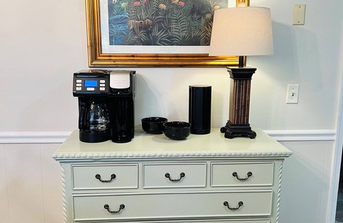 Buies Creek House | The Oasis. Cozy 3-bed house 1 mile to Campbell University. WiFi