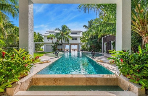 Monroe County House | The Oasis in Key Largo
