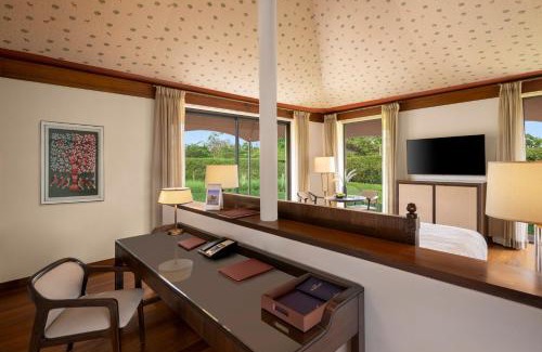 Umaria Resort | The Oberoi Vindhyavilas Wildlife Resort, Bandhavgarh