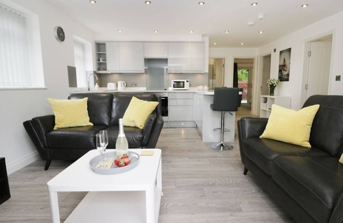 Whitby Cottage | THE OFFICE GARDENS, APARTMENT 1, family friendly in Whitby