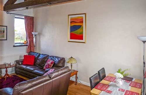 Lindale House | The Old Apple Barn