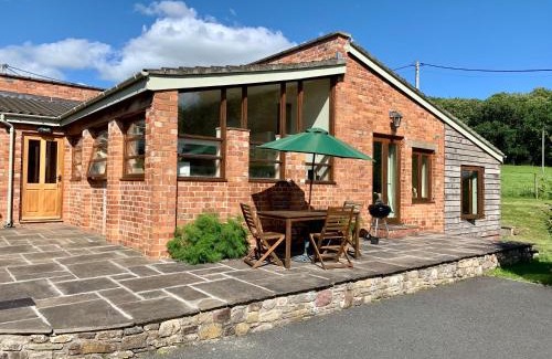 Llanvair Kilgeddin House | The Old Bull Pen