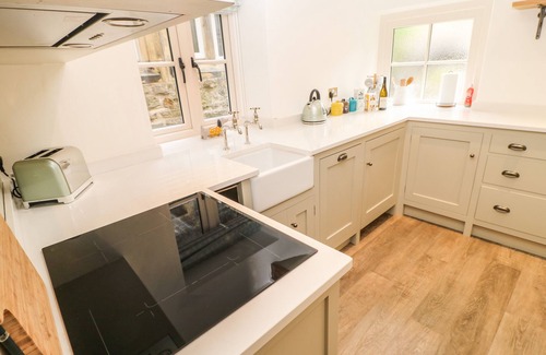 Burnsall Cottage | THE OLD COBBLERS, pet friendly, with open fire in Grassington