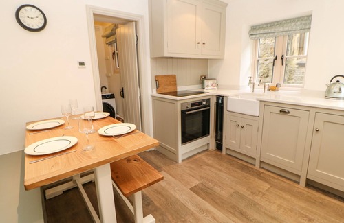 Burnsall Cottage | THE OLD COBBLERS, pet friendly, with open fire in Grassington