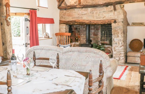 Ludwel Cottage | THE OLD COTTAGE, pet friendly, character holiday cottage in Ludlow
