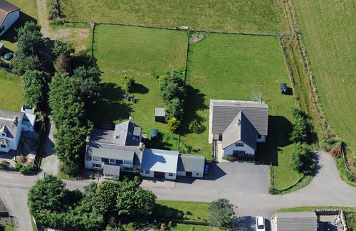 Brora Cottage | The Old Croft, 50 yards from Brora Golf Course and 2 minutes from the Beach