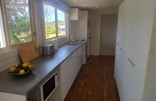 Innes View Cottage | The Old Dairy - rural retreat with moutain and bush panorama