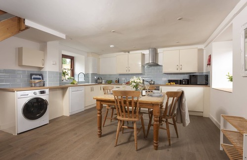 Crowlas Cottage | The Old Hay Barn, Croft Hooper - a cottage that sleeps 4 guests in 2 bedrooms