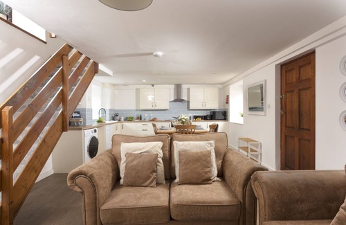 Crowlas Cottage | The Old Hay Barn, Croft Hooper - a cottage that sleeps 4 guests in 2 bedrooms