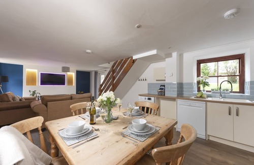 Crowlas Cottage | The Old Hay Barn, Croft Hooper - a cottage that sleeps 4 guests in 2 bedrooms