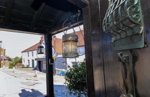 Hamble-le-Rice House | The Old House