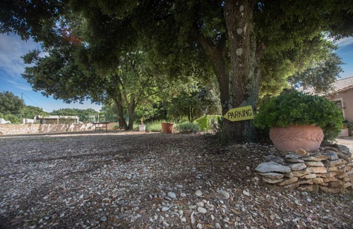 Bourg-Saint-Andeol Ski Chalet | "The old oak" chalet overlooking lavender and mont ventoux