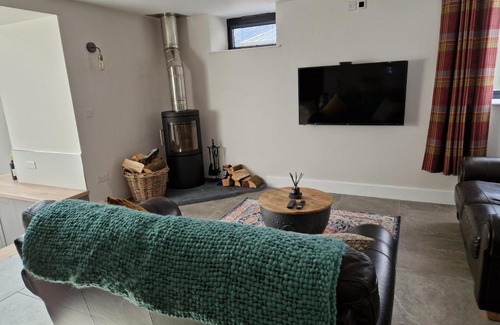 Llanvair Kilgeddin House | The Old Pig Sty