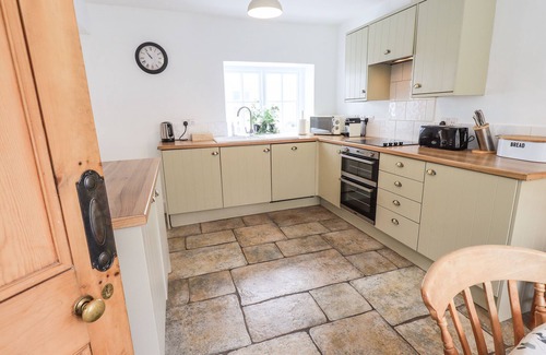 Low Newton Cottage | THE OLD POST HOUSE AT LOW STOTT PARK, pet friendly in Newby Bridge
