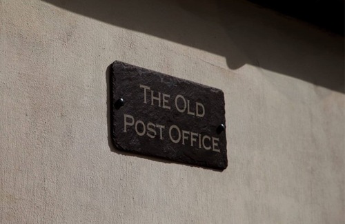 South Hinksey House | The Old Post Office - Bright & Modern 4BDR Townhouse with Private Garden