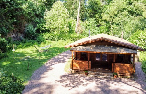 Wiveliscombe Cabin | The Old Quarry — Log Cabin In The Woods