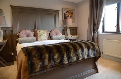 Ballydrain Hotel | The Old Schoolhouse Inn