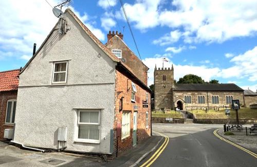 Ollerton House | The Old Shop at Savile House - Sherwood Forest