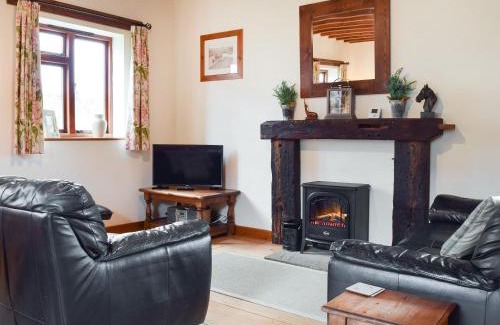 Thame House | The Old Stable - Meadowbrook Farm