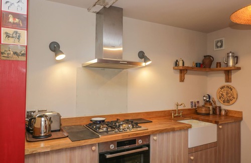 Llanvair Kilgeddin Cottage | The Old Stables