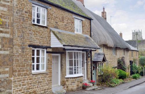 Hook Norton House | The Old Sweet Shop