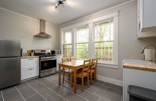 Cooper-Young Historic District House | The Oliver Duplex @ Cooper Young (Unit 1)