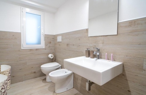 San Lorenzo Apartment | The Onames Inn colors