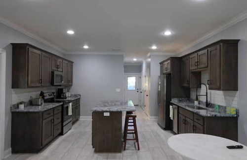 Oneonta House | The Oneonta Experience