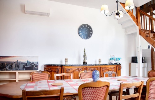 Saint-Bard House | The orangery in the grounds of Château de Chazelpaud