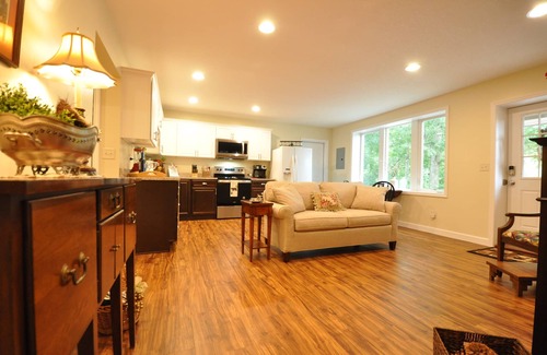 Hendersonville Apartment | The Orchard Suite: Serenity in nature