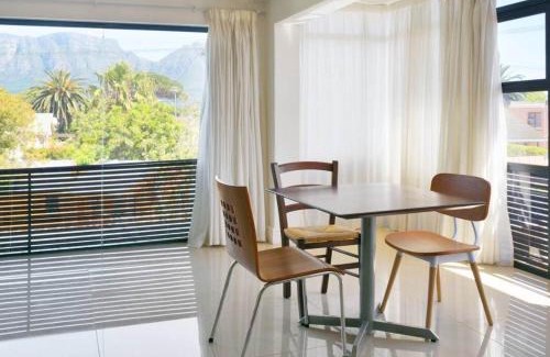 Lansdowne Apartment | The Other House - Cape Town