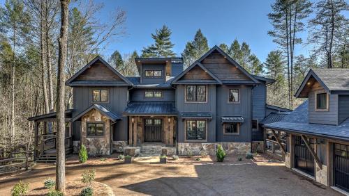 Blue Ridge House | The Otter Side
