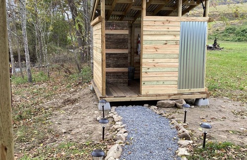 Clyde RV Rental | The Outpost at Ferguson Farms Glamping Tent