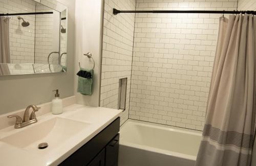 Burdett Apartment | The Overlook at Burdett Falls