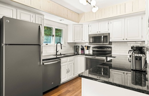 Killington Ski Chalet | The Overlook - Hot Tub, Game Room, 5min to MTN