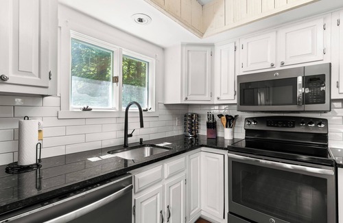 Killington Ski Chalet | The Overlook - Hot Tub, Game Room, 5min to MTN