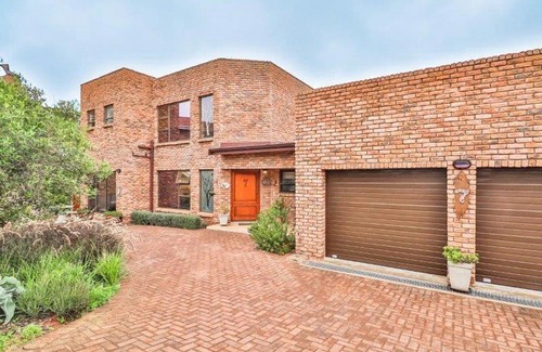 Still Bay Apartment | The Owl House