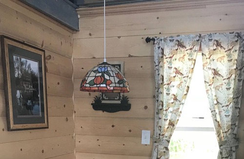 Lily Dale Cabin | The Paddle Inn at Hideaway Heron Island