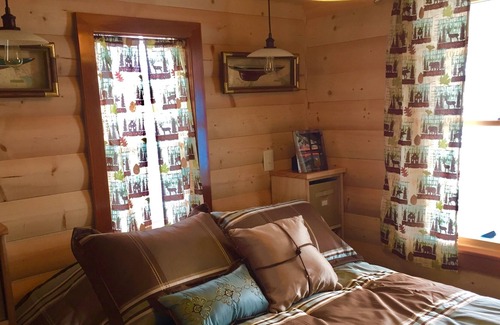 Lily Dale Cabin | The Paddle Inn at Hideaway Heron Island