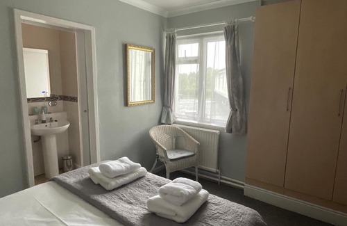 Symonds Yat Hotel | The Paddocks Hotel