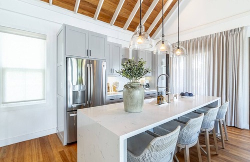 San Pedro Apartment | The Palms and The Pool Club at Mahogany Bay