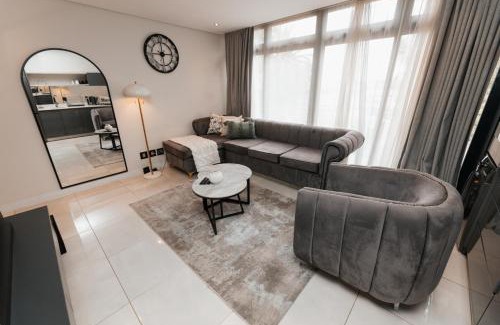 Houghton Estate Apartment | The paramount