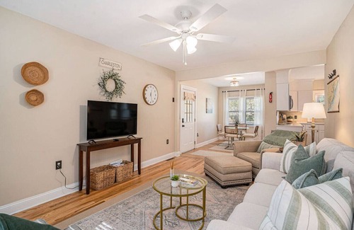 North Charleston House | The Park Circle Haven ~ Spacious 5br/4ba Home!